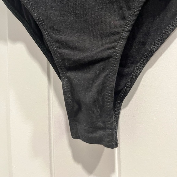 Strapless Bodysuit Bundle! Strapless White and Black Bodysuits Size M - Picture 7 of 11